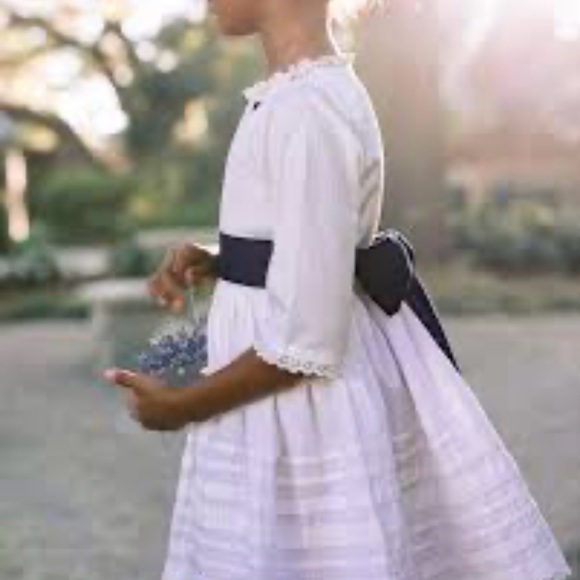 Well Dressed Wolf White Dress with Navy Bow - Picture 1 of 15